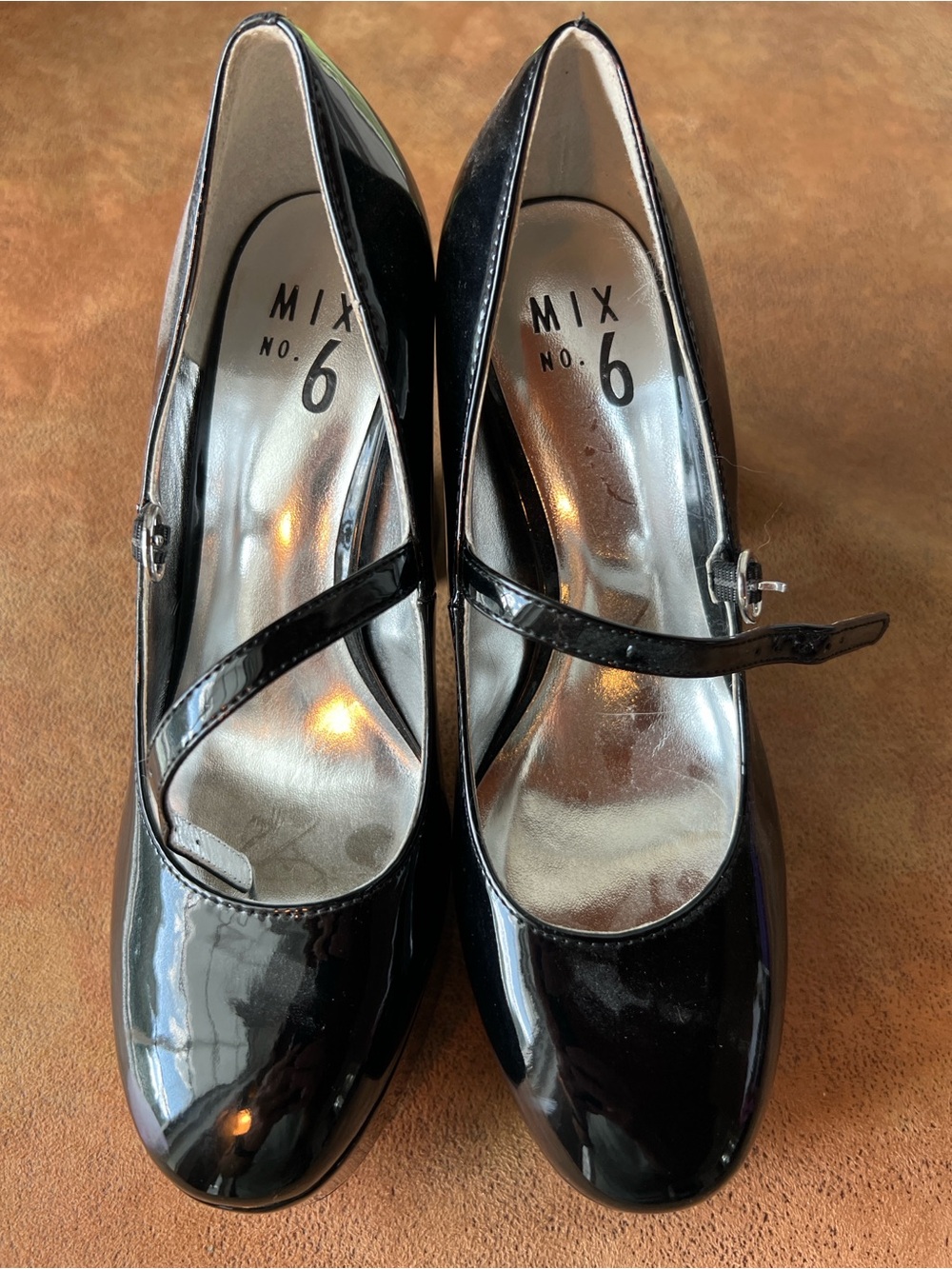 Mix No. 6 Black Patent T-Strap Mary Jane Pumps. Size 6.5